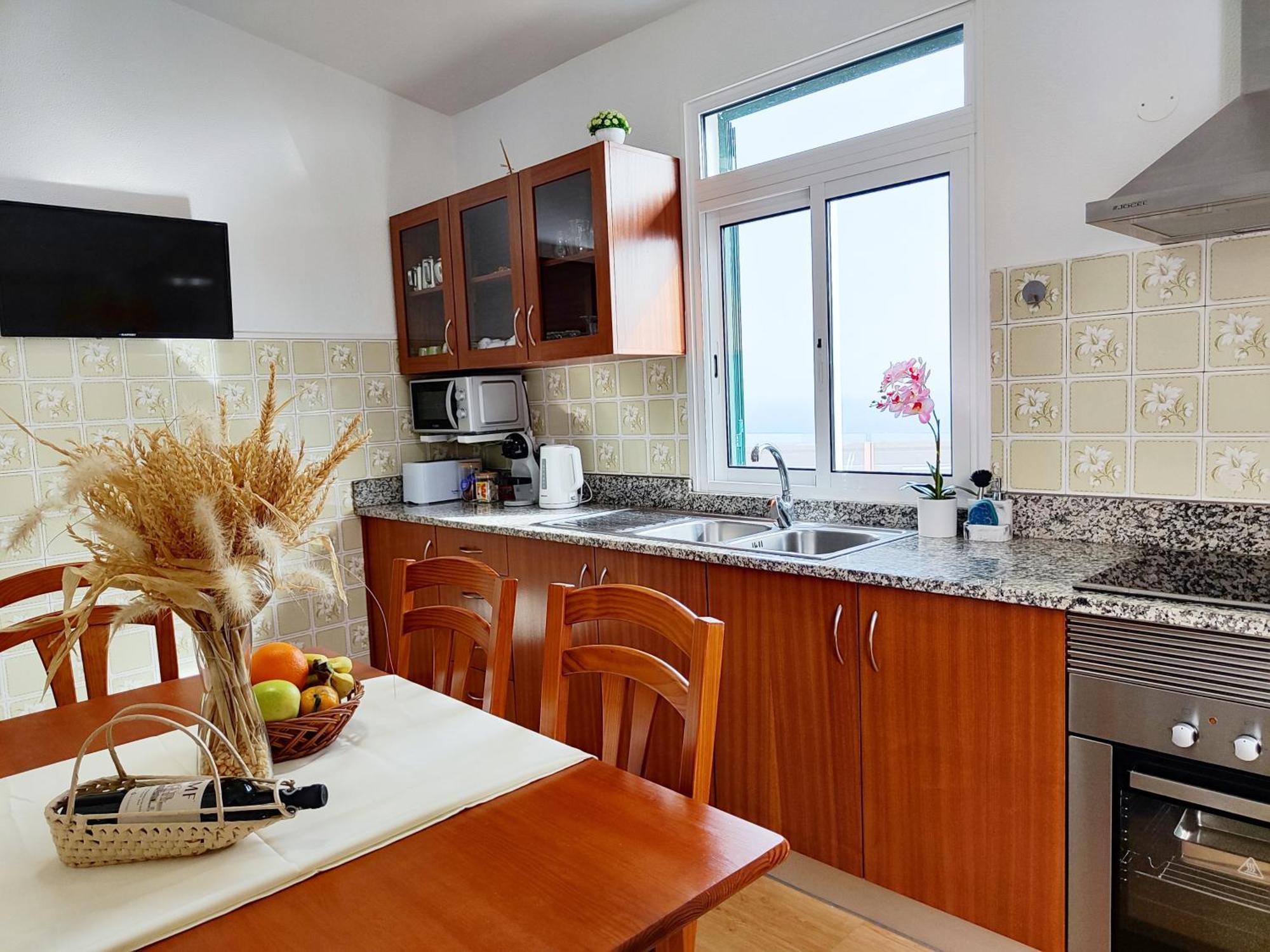 Gateone Al Airport View House Villa Machico  Buitenkant foto