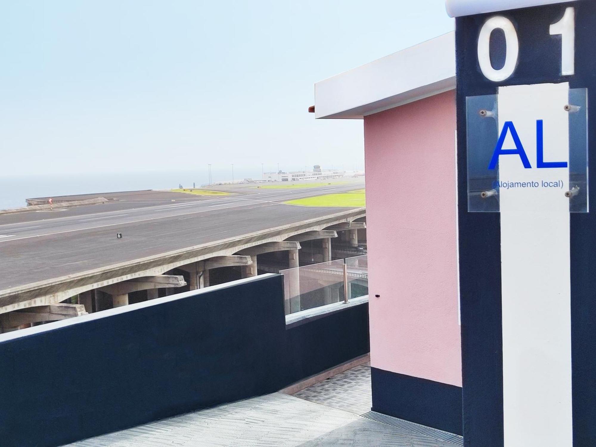 Gateone Al Airport View House Villa Machico  Buitenkant foto