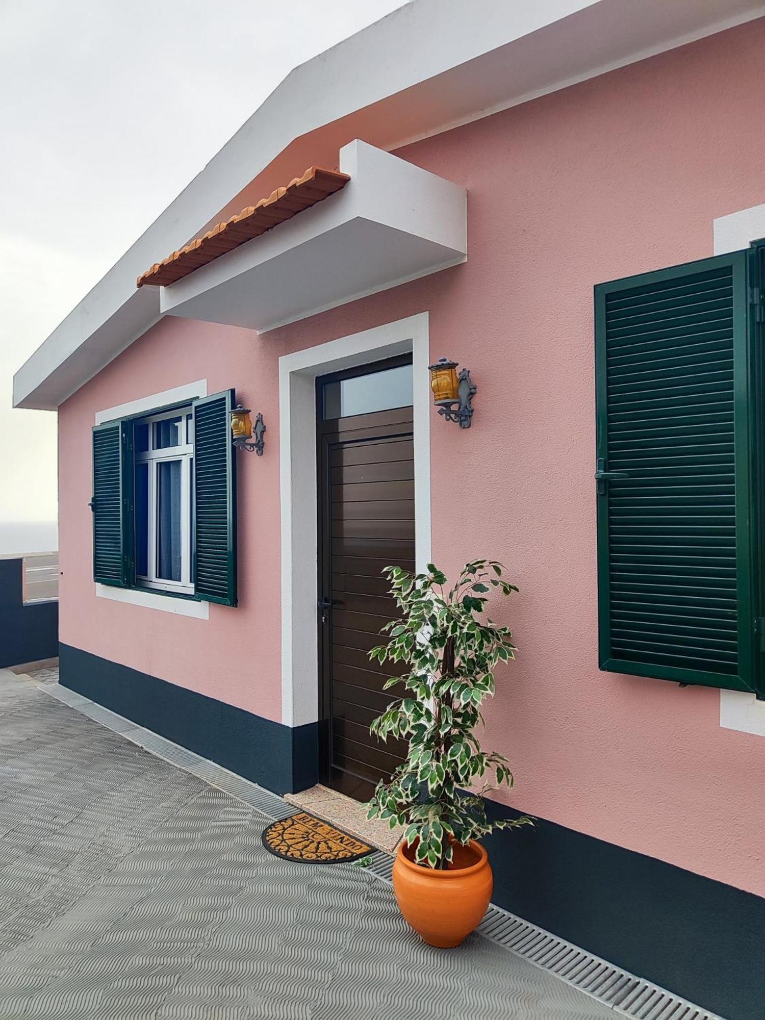 Gateone Al Airport View House Villa Machico  Buitenkant foto